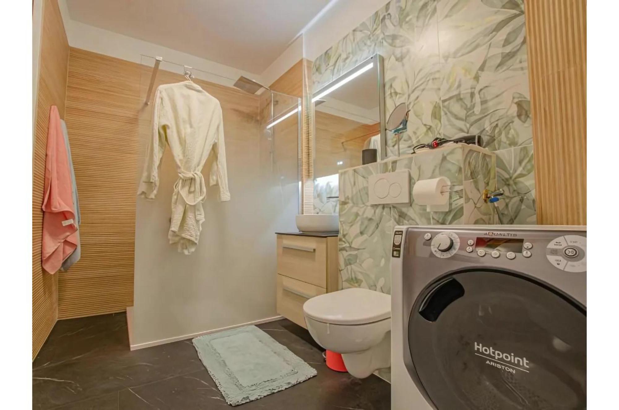 Superbe Appartement Au Coeur De Troyes Luaran gambar