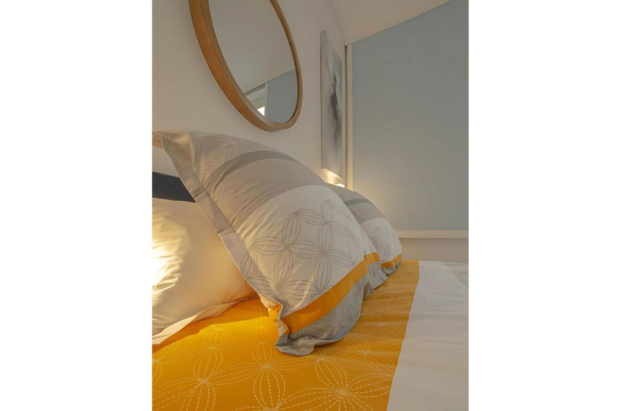 Superbe Appartement Au Coeur De Troyes Luaran gambar